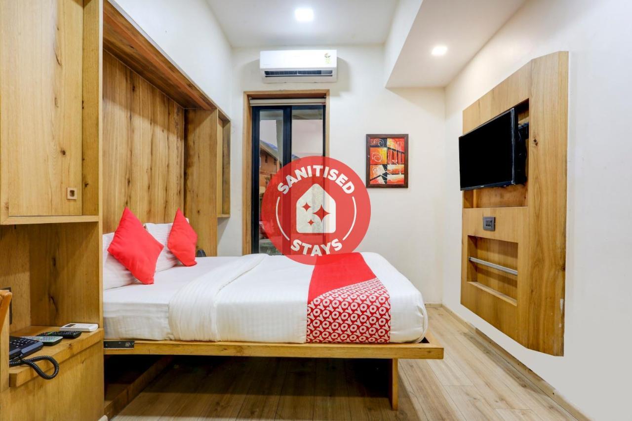 Oyo 81549 Hotel Elegance Nx מומביי מראה חיצוני תמונה