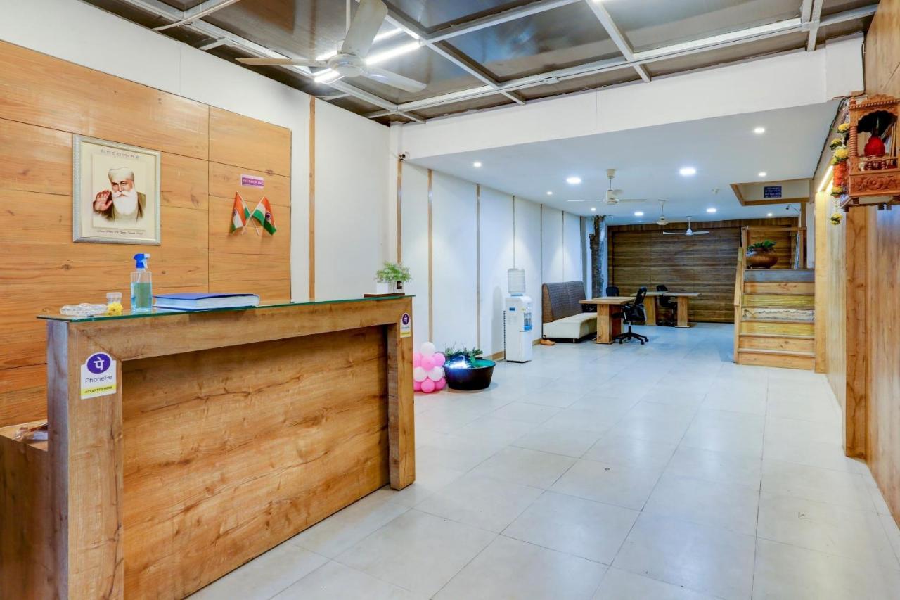 Oyo 81549 Hotel Elegance Nx מומביי מראה חיצוני תמונה